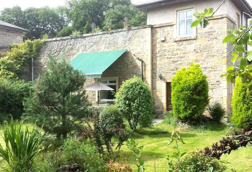 Darwin Cottage Self Catering In Elgin