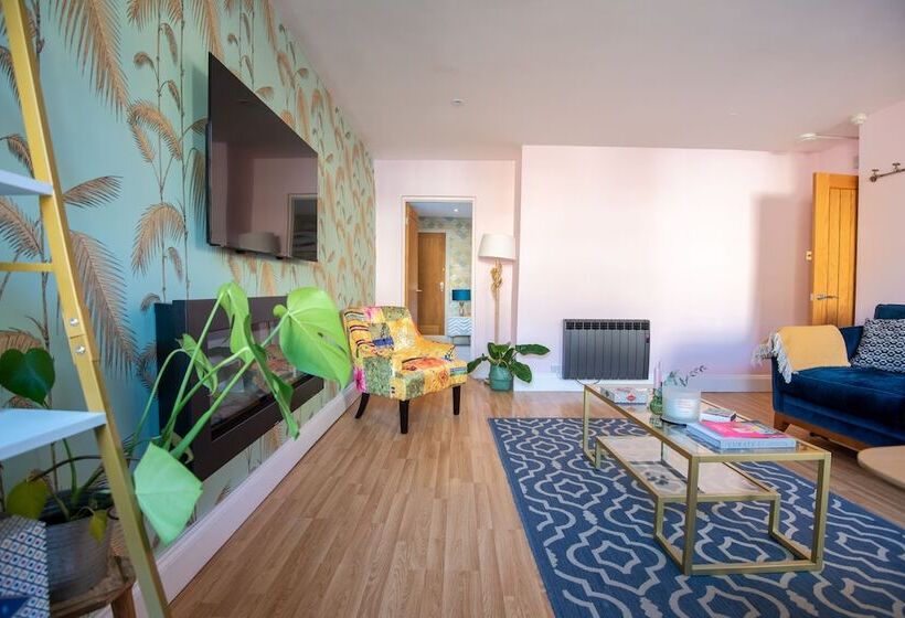 Unique Apartments   Haringtons Place