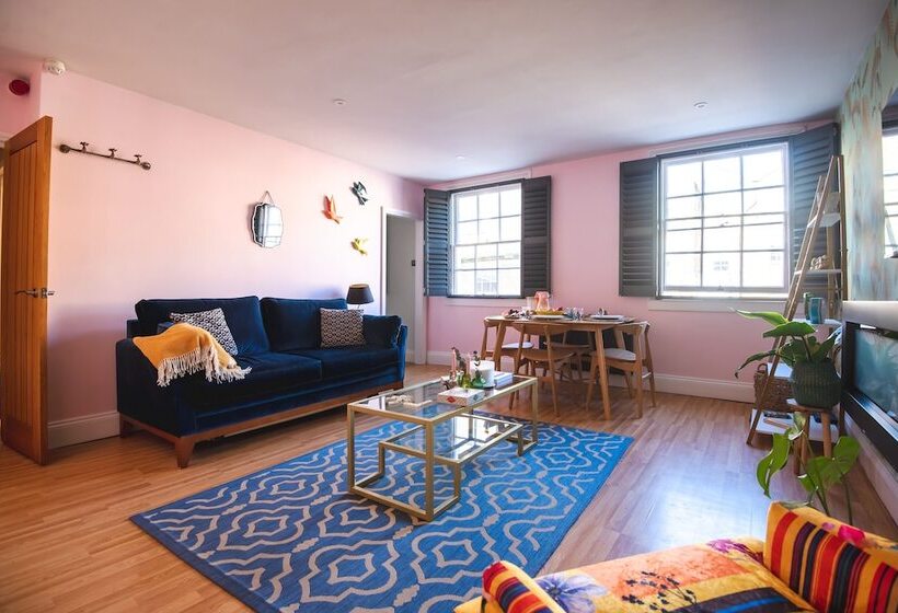 Unique Apartments   Haringtons Place