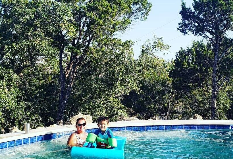 Hill Country Casitas