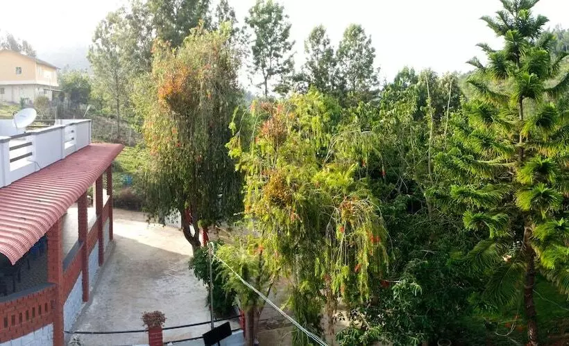 Hotelli Pear Tree Inn