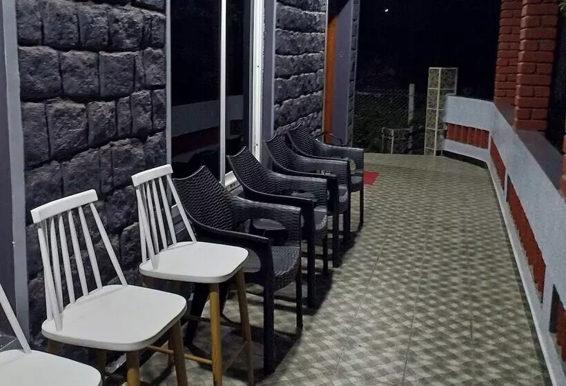 Hotelli Pear Tree Inn