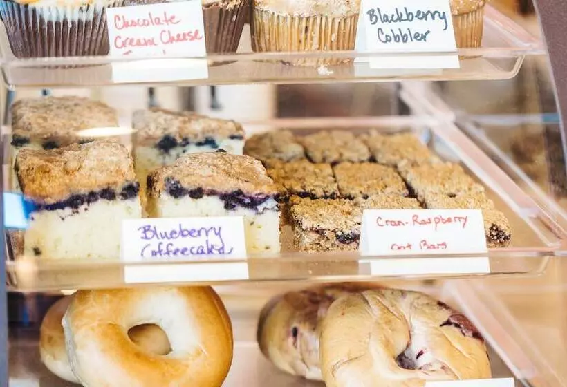 ホテル Snug Harbor Resort