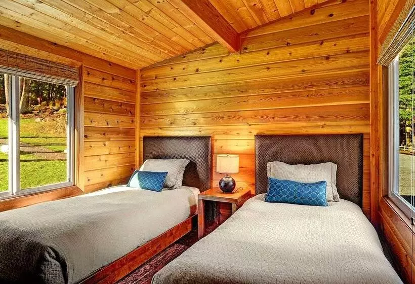 ホテル Snug Harbor Resort