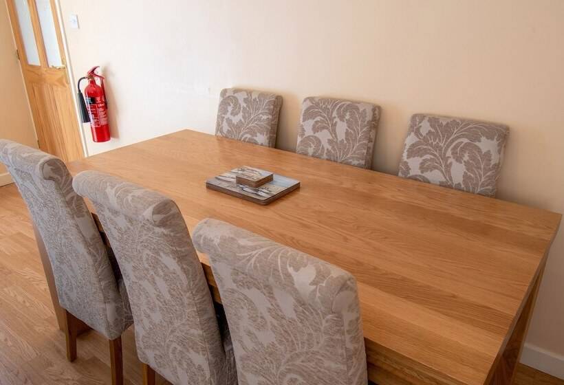 پانسیون The Coachhouse