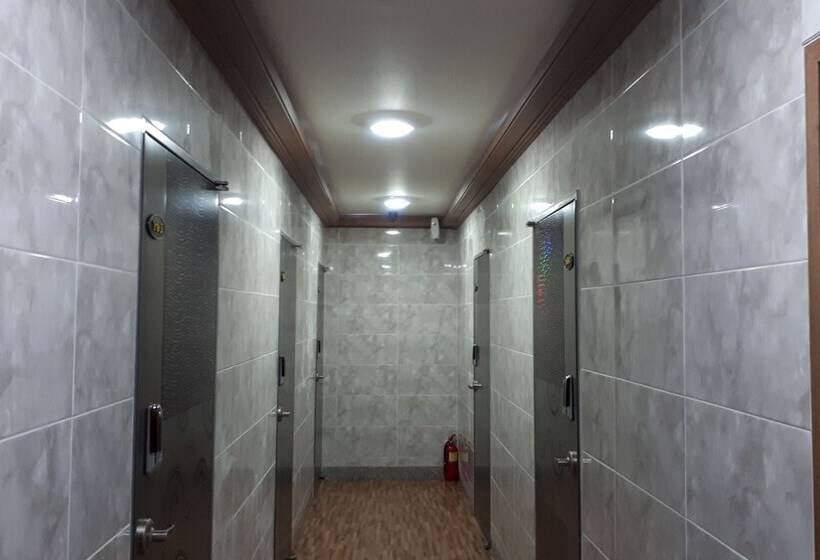 پانسیون Ulsan Guest House Baehohanmaru