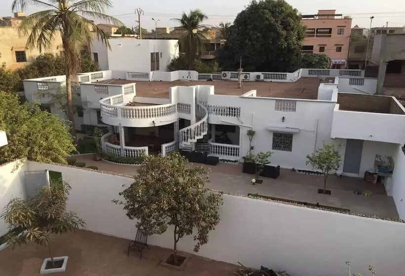 پانسیون Villa Diamaka