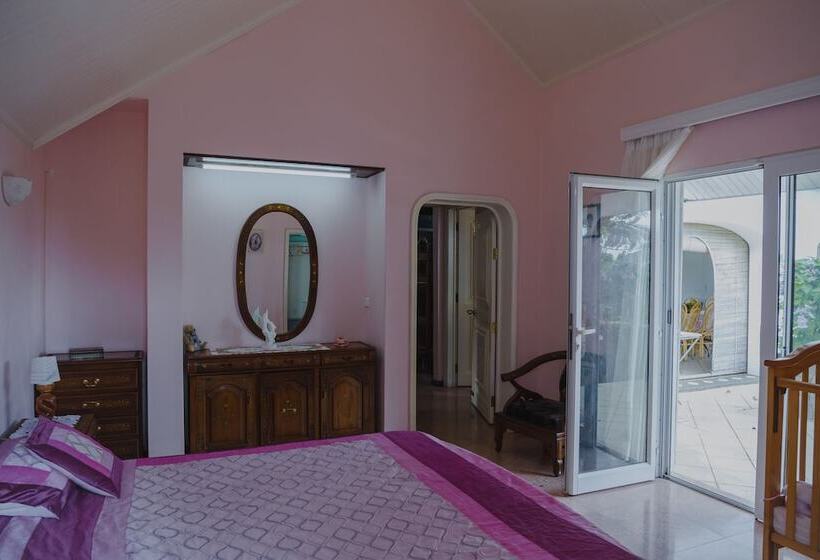 پانسیون Villa Radani