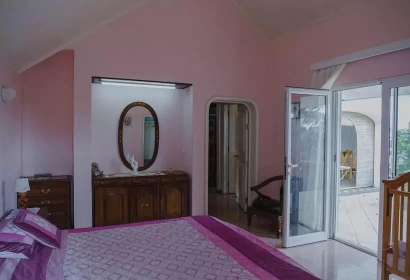 پانسیون Villa Radani