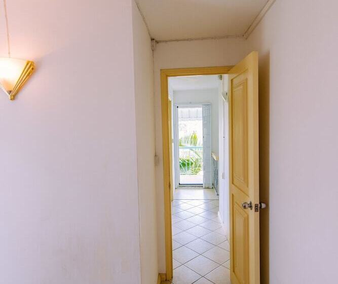 پانسیون Villa Radani