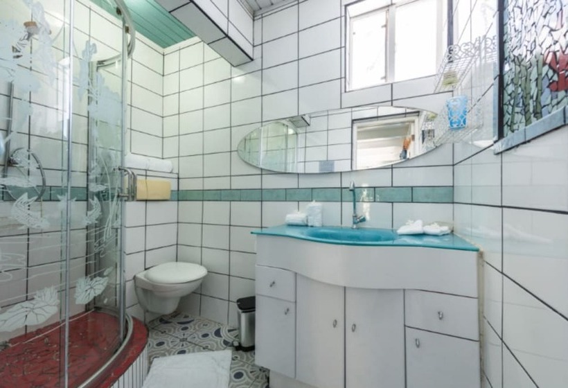 Sunflower Villa Studios By Cmd