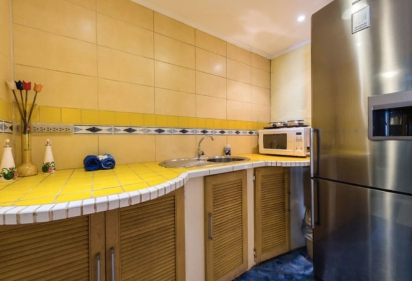 Sunflower Villa Studios By Cmd