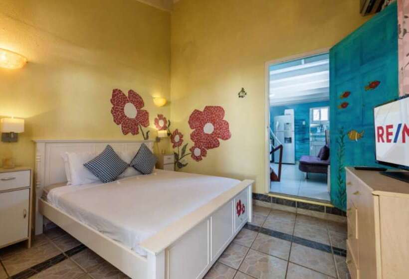 Sunflower Villa Studios By Cmd