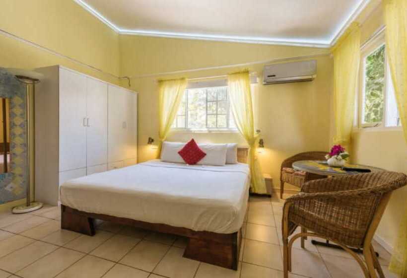 Sunflower Villa Studios By Cmd