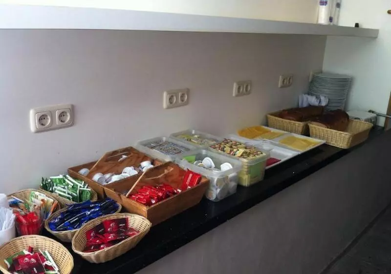 Heart Of Amsterdam Hostel