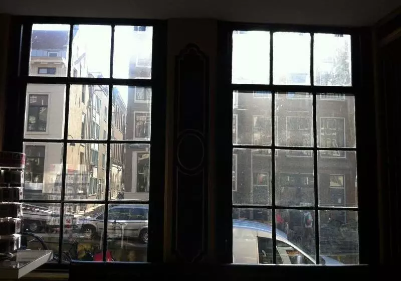 Heart Of Amsterdam Hostel