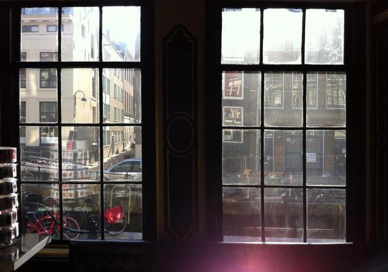 Heart Of Amsterdam Hostel