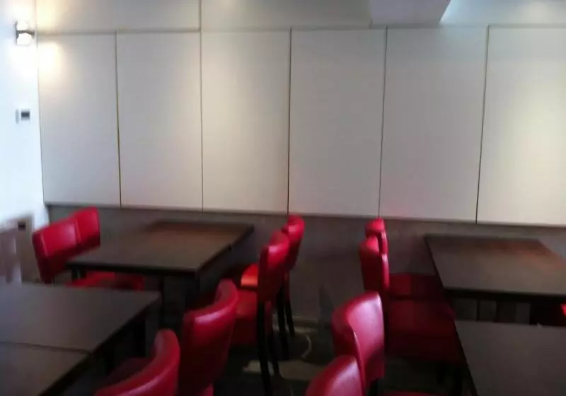 Heart Of Amsterdam Hostel