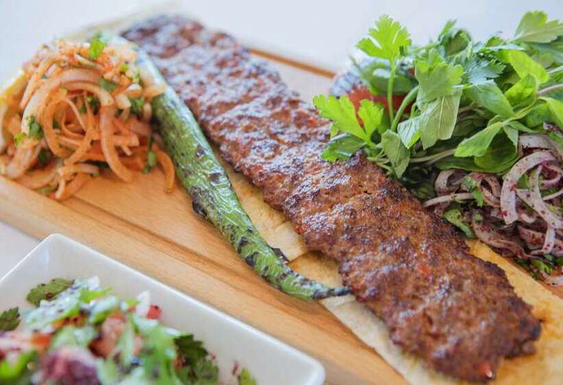 هتل Adana Hiltonsa