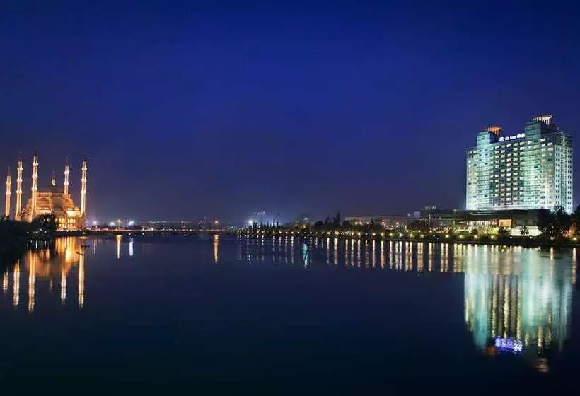 هتل Adana Hiltonsa