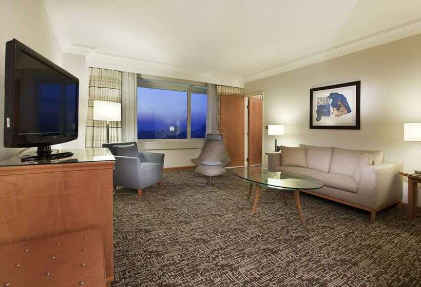 هتل Adana Hiltonsa