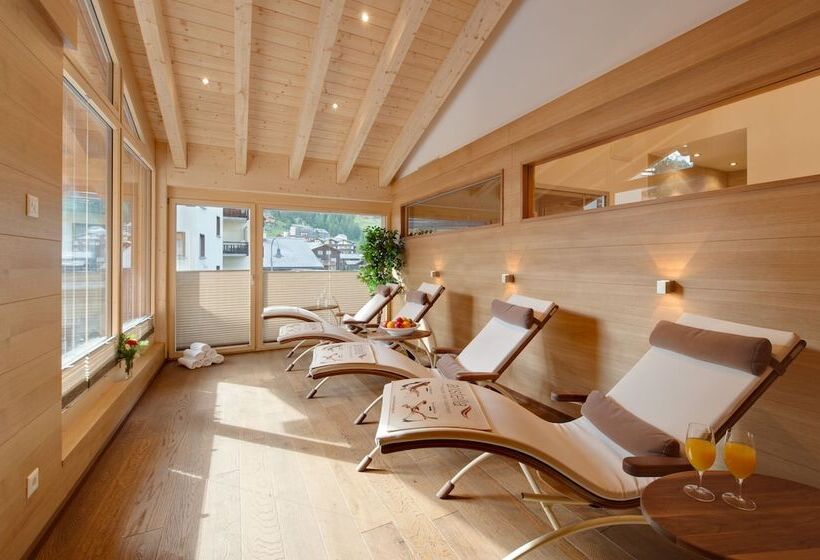 فندق Aristella Swissflair