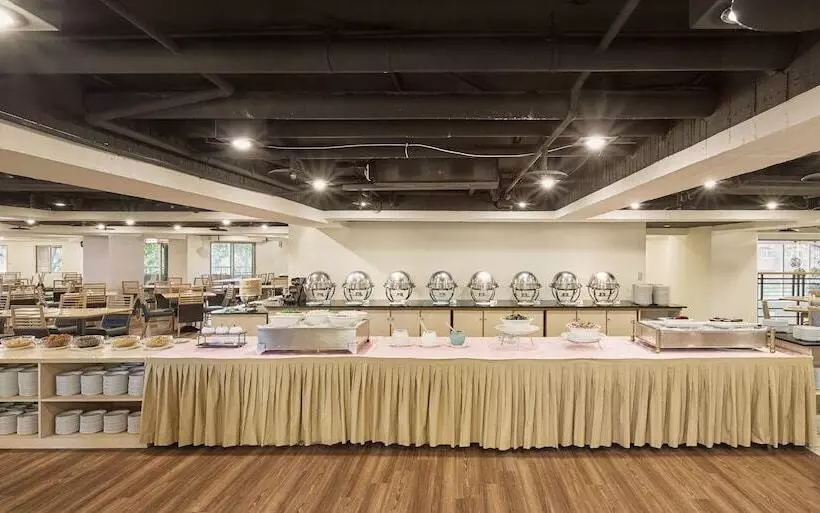 هتل Beach Resort Green Bay