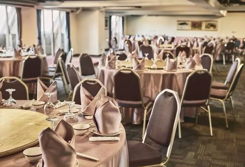 هتل Beach Resort Green Bay