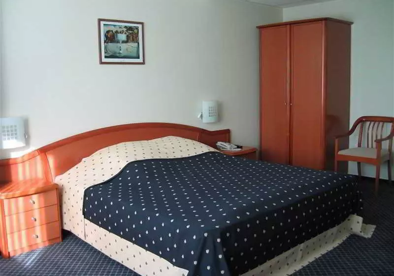 هتل Best Eastern Taray