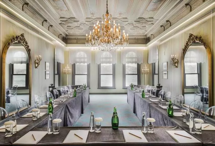 ホテル Bosphorus Palace
