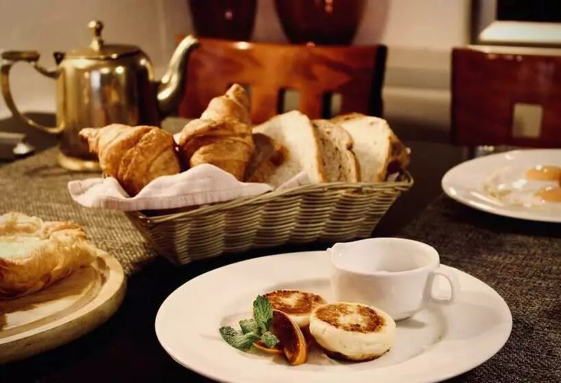 هتل The Brothers Karamazov