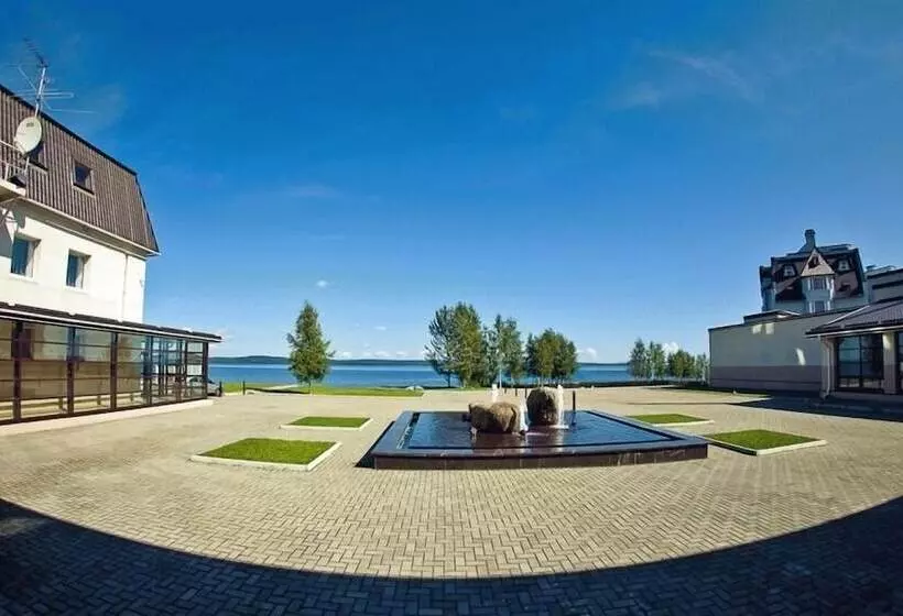 هتل Club Prionezhskiy