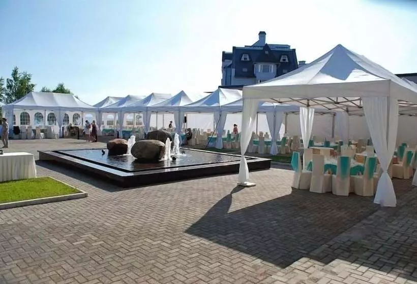 هتل Club Prionezhskiy