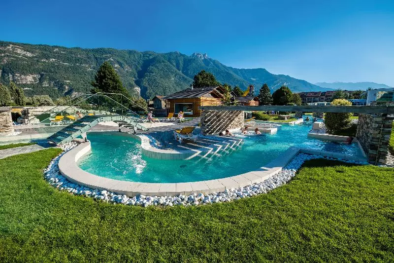 هتل Des Bains De Saillon