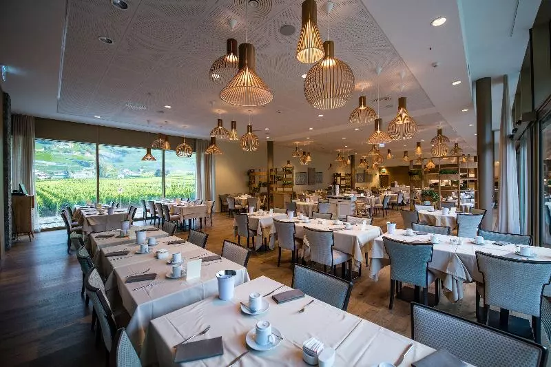 هتل Des Bains De Saillon