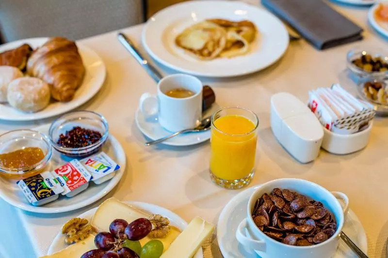 هتل Des Bains De Saillon