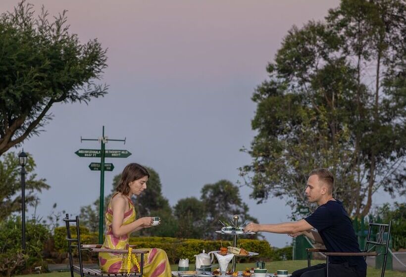 Hotel Heritance Tea Factory