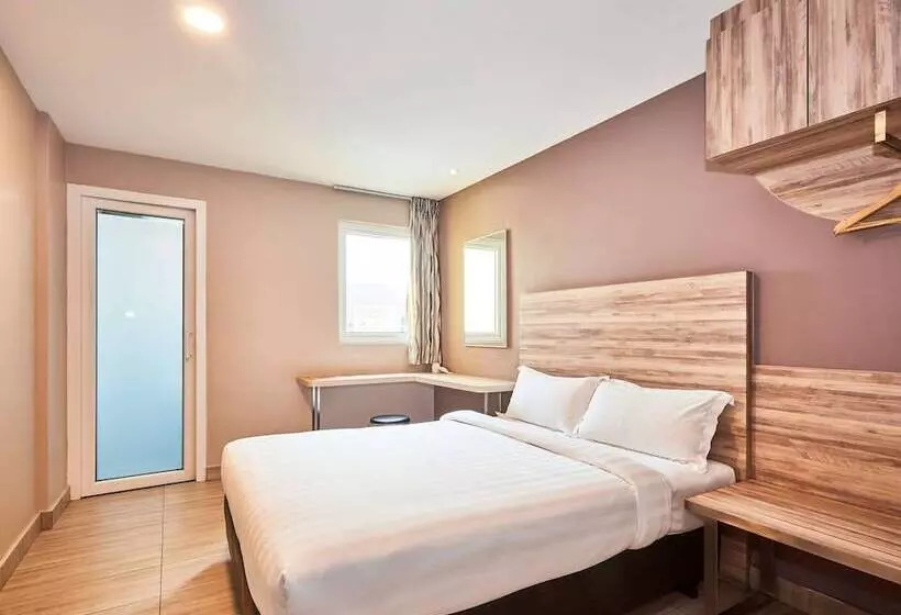 Hotel Ibis Budget Singapore Crystal