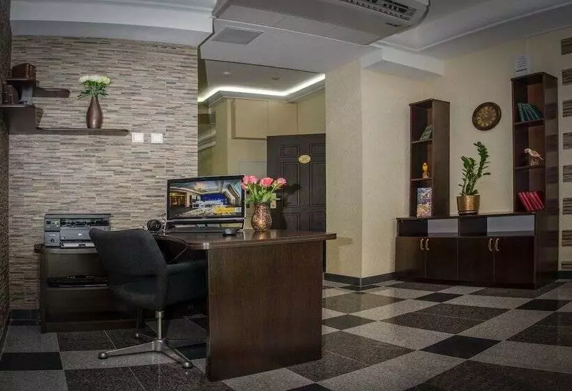 Отель Intourist