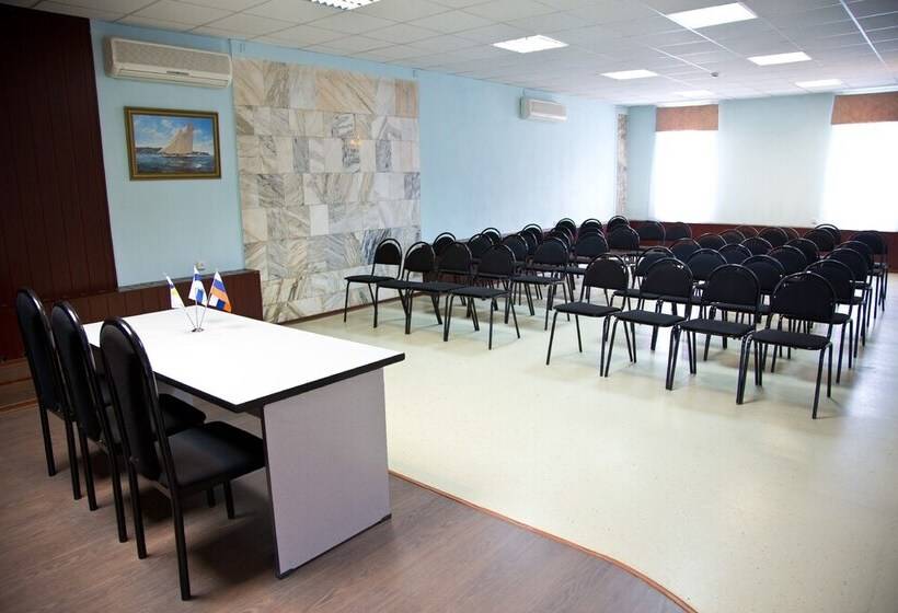 בית מלון כפרי Intourist