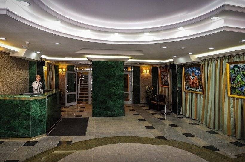 בית מלון כפרי Intourist