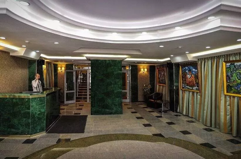 Отель Intourist