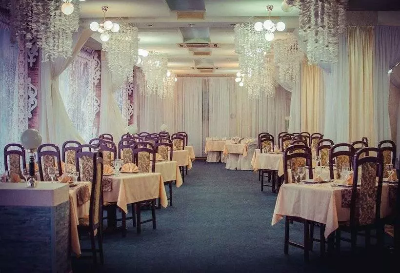 Отель Intourist