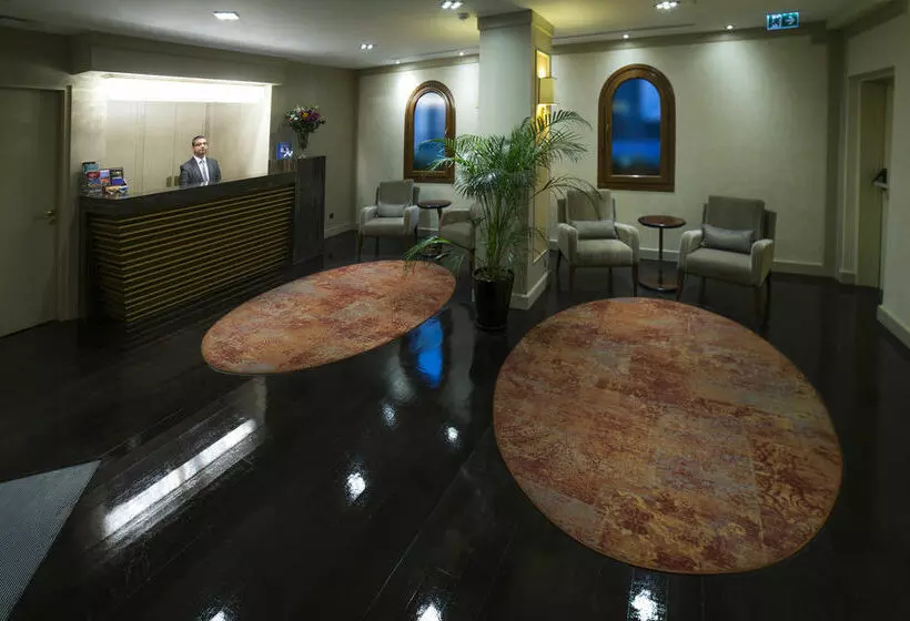 Hotelli Mega Residence &  Nisantasi