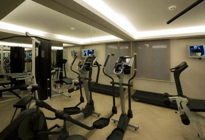 Hotelli Mega Residence &  Nisantasi