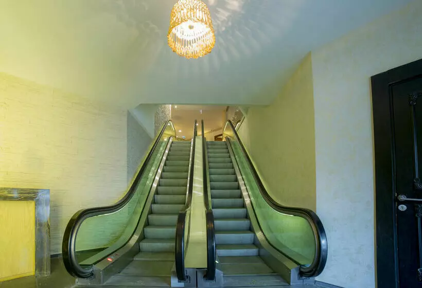 Hotelli Mega Residence &  Nisantasi