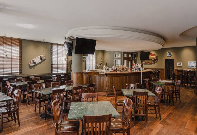 בית מלון כפרי Sheraton Grand Krakow