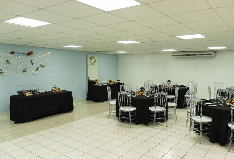 هتل Solace By The Sea