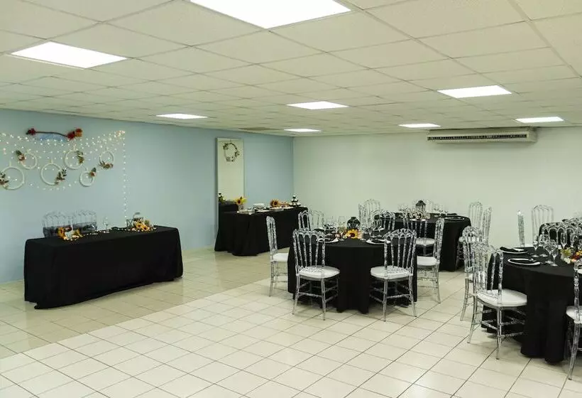 هتل Solace By The Sea