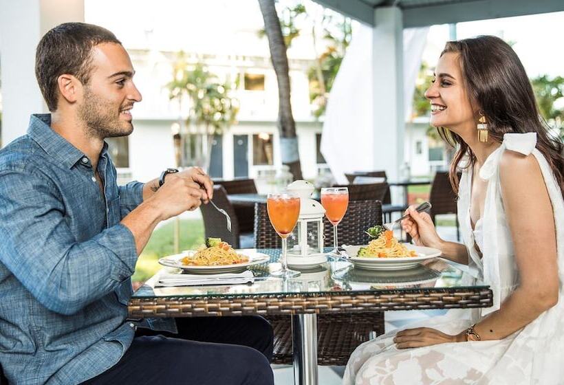 هتل Solace By The Sea